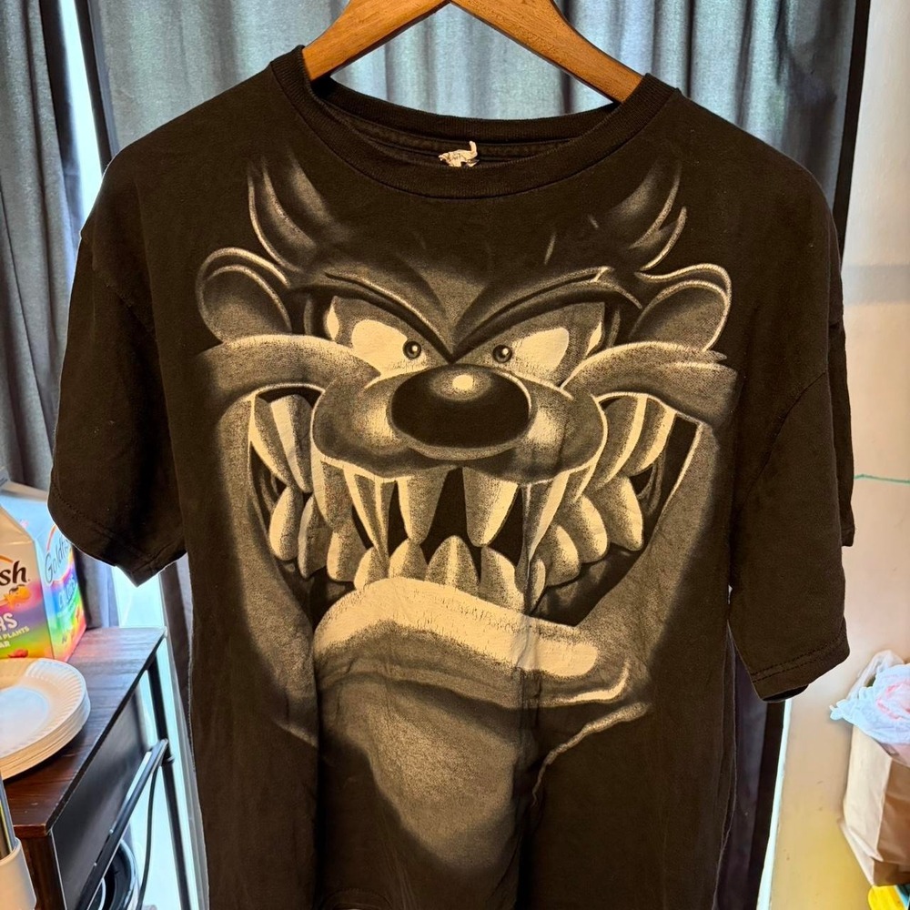Vintage 90s Looney Tunes Taz Tasmanian Devil black cotton tee